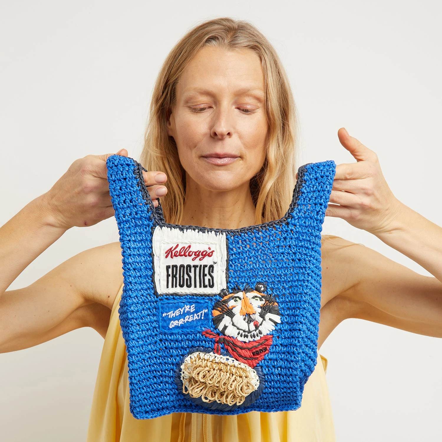 Anya Hindmarch Anya Brands Frosties Raffia Mini Tote 10 Anya Hindmarch Anya Brands Frosties Raffia Mini Tote - Image 8