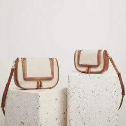 Anya Hindmarch Vere Soft Satchel 15 Anya Hindmarch Vere Soft Satchel -Fashion Bag Shop 23 11 28 Model Shoot1604copy