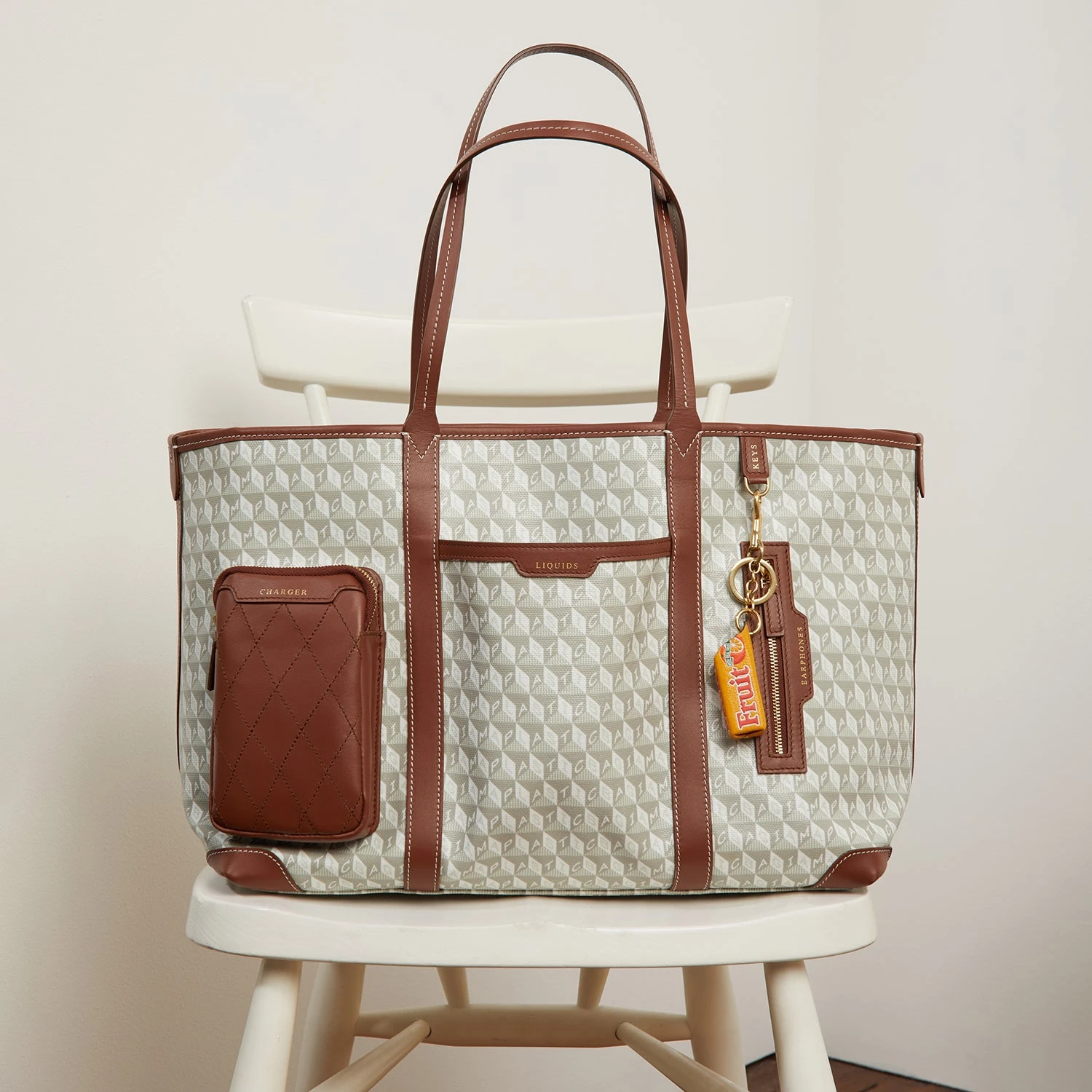 Anya Hindmarch I Am A Plastic Bag In-Flight Tote 11 Anya Hindmarch I Am A Plastic Bag In-Flight Tote - Image 9