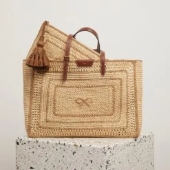 Anya Hindmarch Raffia Bow Tote -Fashion Bag Shop 23 11 28 Model Shoot1644copy 22c82191 15de 4c22 9fde 647cfd0a6821