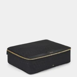 Anya Hindmarch Logo Medium Packing Cube 11 Anya Hindmarch Logo Medium Packing Cube -Fashion Bag Shop 5050925189743 ANGLE