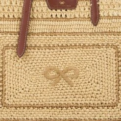 Anya Hindmarch Raffia Bow Tote -Fashion Bag Shop 5050925190572 DETAIL 614596e0 180b 4246 b8a1 fabf831200b8