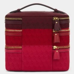 Anya Hindmarch Logo Travel Kit 16 Anya Hindmarch Logo Travel Kit -Fashion Bag Shop 5050925191067 BACK bfb10879 457b 4eab 8824 d8c96c6edd7c